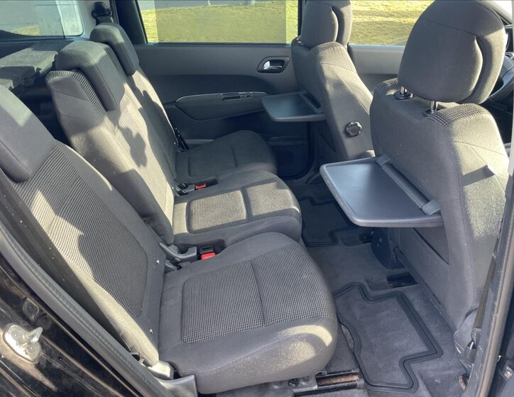 Peugeot 5008 MPV 2,0 l 110 kw