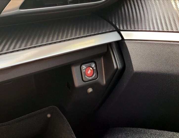 Peugeot 3008 SUV / Terénní 1,5 l 96 kw