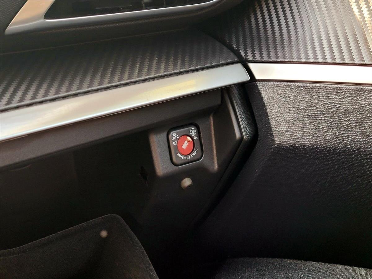 Peugeot 3008 SUV / Terénní 1,5 l 96 kw