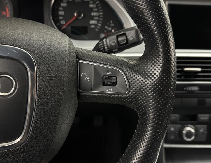 Audi A6 Sedan / Limuzína 2,7 l 140 kw