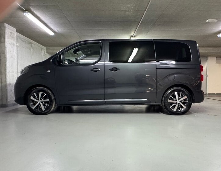 Toyota ProAce Verso 8