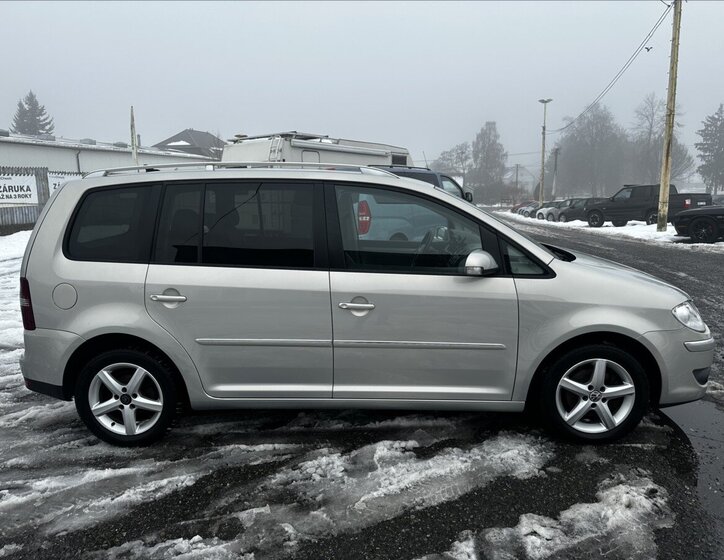 Volkswagen Touran Kombi 1,4 l 103 kw