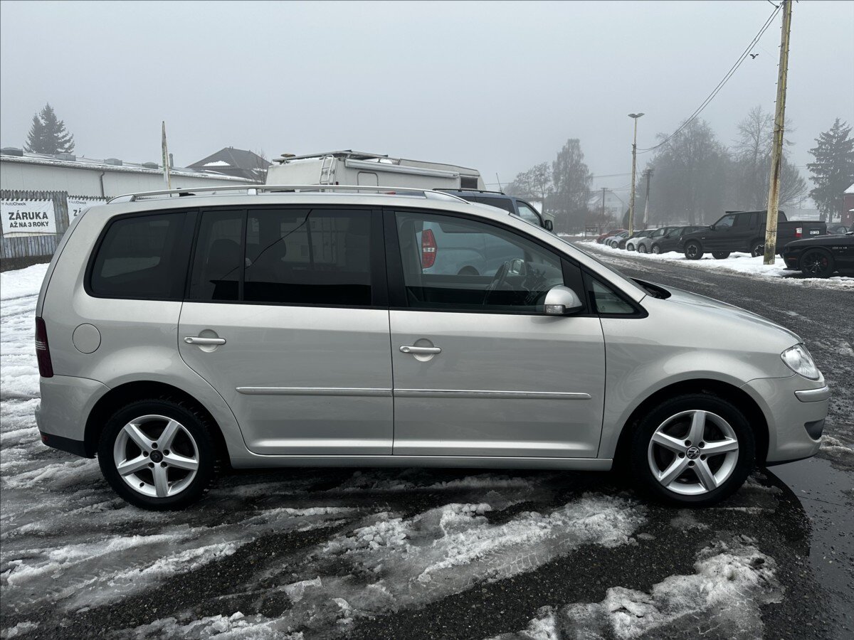 Volkswagen Touran Kombi 1,4 l 103 kw