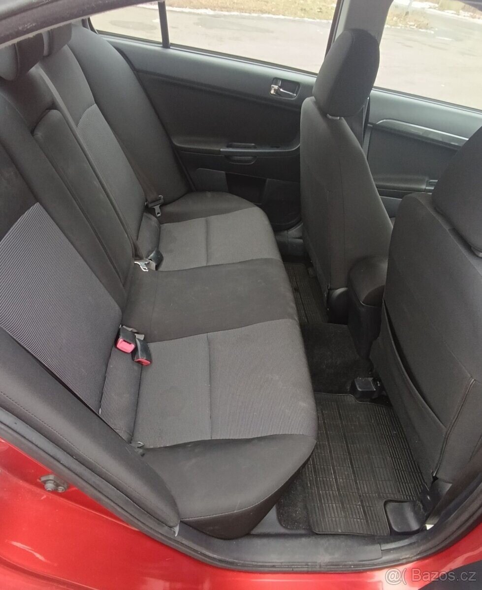 Mitsubishi Lancer Sedan 0,0 105 kw