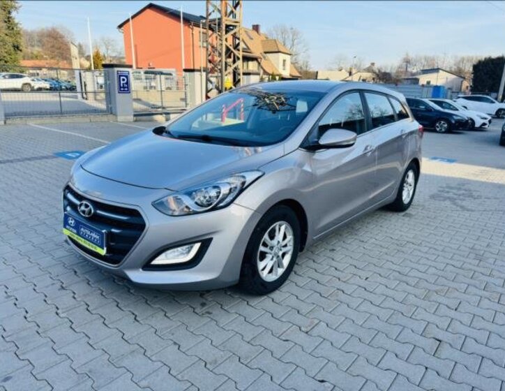 Hyundai i30 Kombi 1,6 l 81 kw