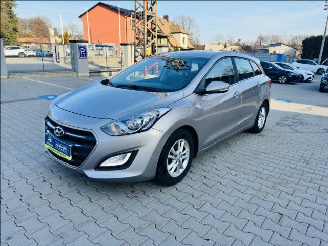 Hyundai i30 Kombi 1,6 l 81 kw