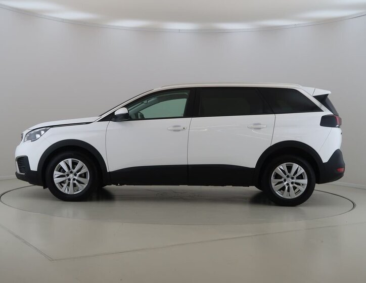 Peugeot 5008 SUV 1,2 l 96 kw