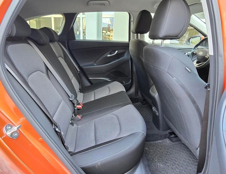 Hyundai i30 Kombi 998,0 73 kw