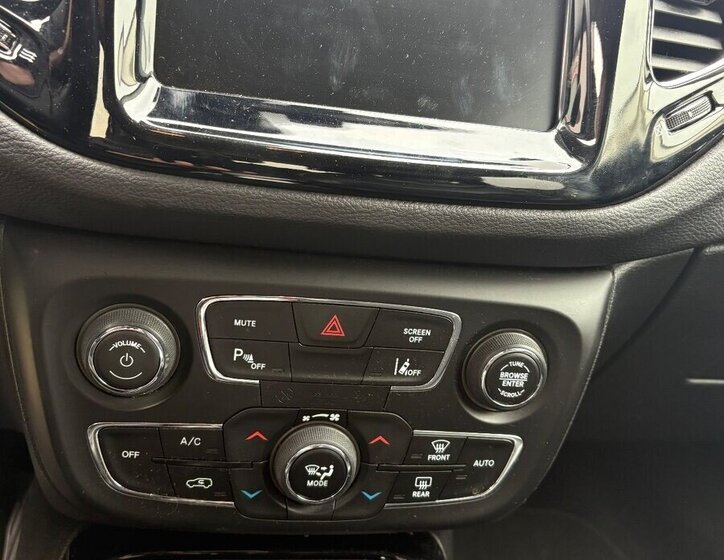 Jeep Compass SUV / Terénní 0,0 103 kw