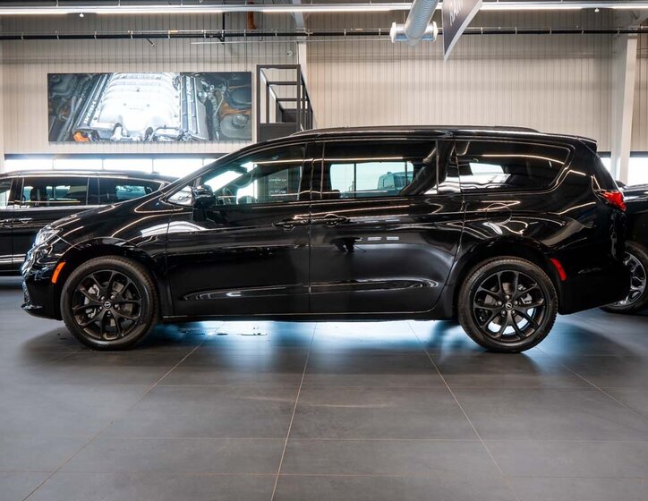 Chrysler Pacifica MPV 3,6 l 221 kw