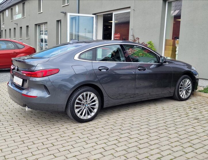 BMW Řada 2 11