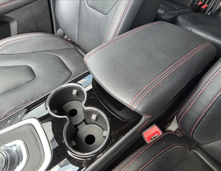 Ford S-MAX MPV 2,0 l 140 kw