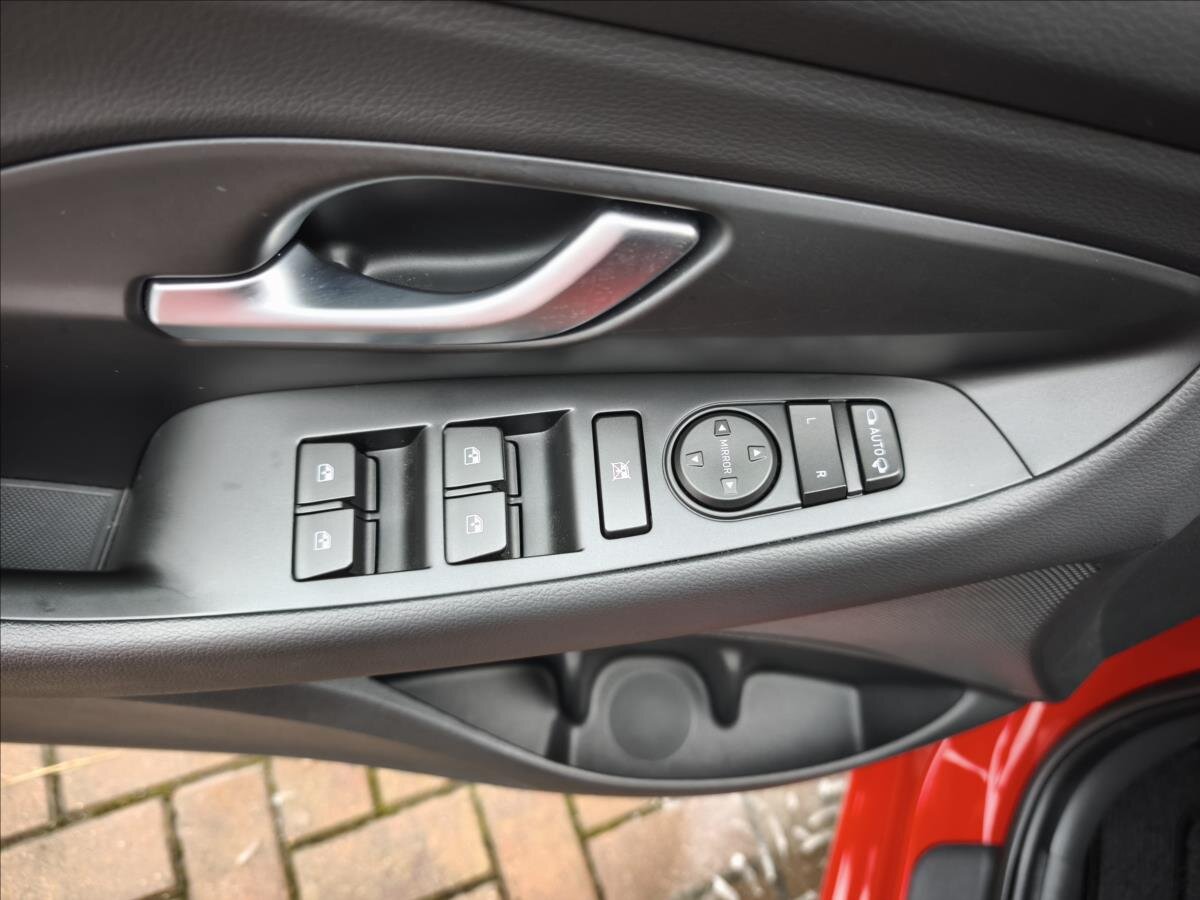 Hyundai i30 Hatchback 998,0 88 kw