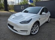 Tesla Model Y SUV / Terénní 0,0 378 kw