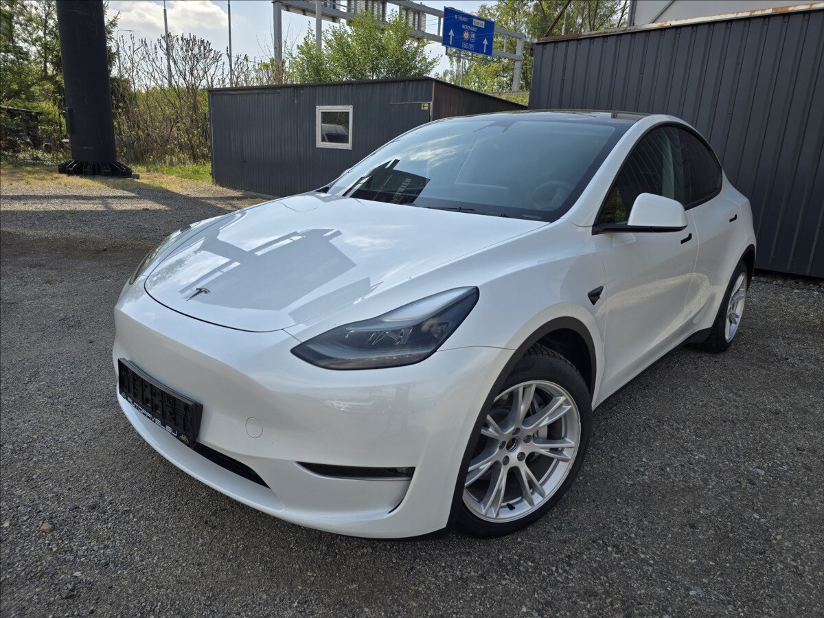 Tesla Model Y SUV / Terénní 0,0 378 kw