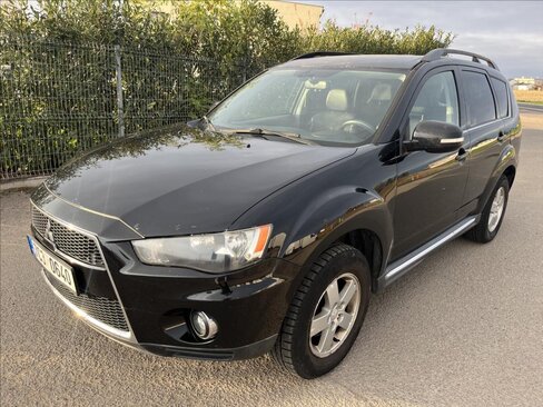 Mitsubishi Outlander SUV 2,3 l 130 kw
