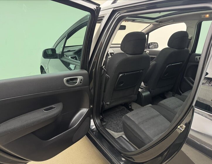 Peugeot 307 Kombi 2,0 l 79 kw