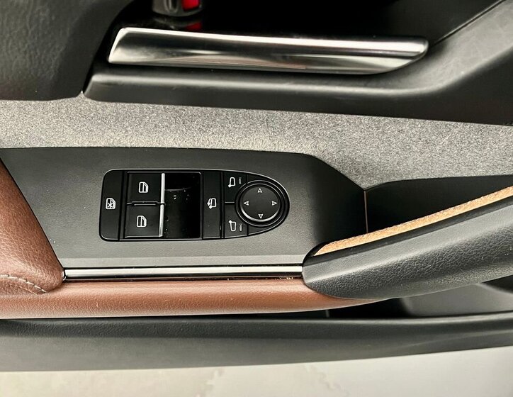 Mazda MX-30 SUV / Terénní 0,0 107 kw