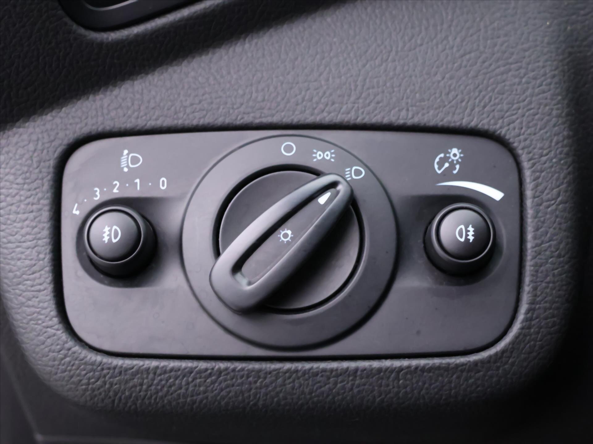 Ford Kuga SUV / Terénní 2,0 l 103 kw