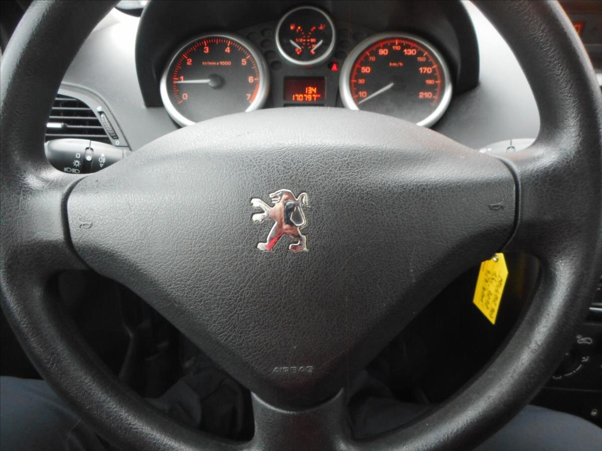 Peugeot 207 Hatchback 1,4 l 54 kw