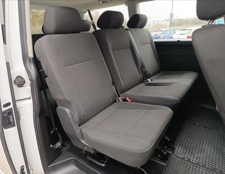 Volkswagen Caravelle MPV 2,0 l 110 kw