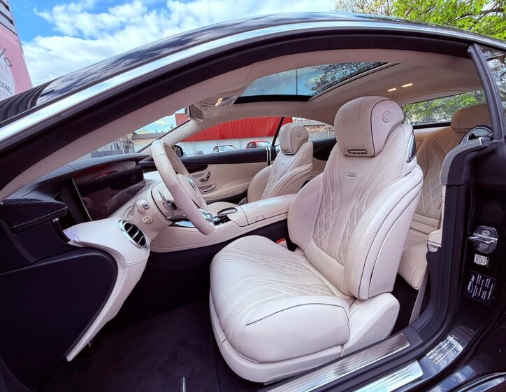 Mercedes-Benz Třídy S Kupé 4,0 l 450 kw