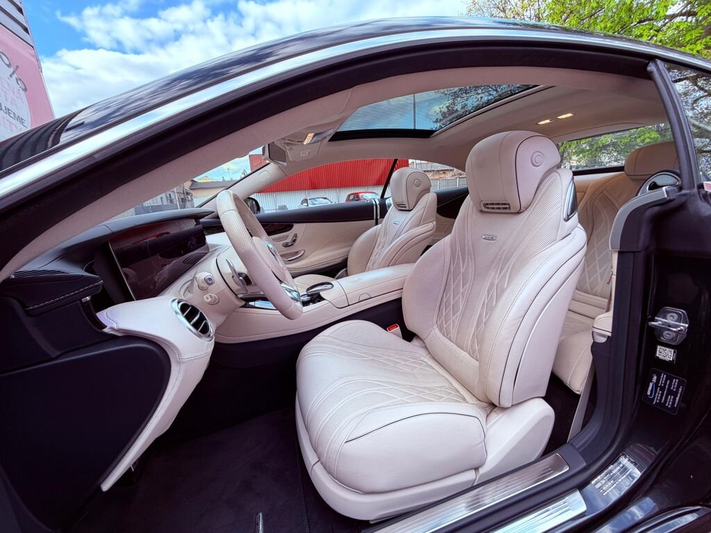 Mercedes-Benz Třídy S Kupé 4,0 l 450 kw