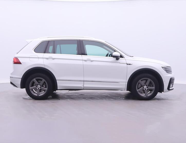 Volkswagen Tiguan 8