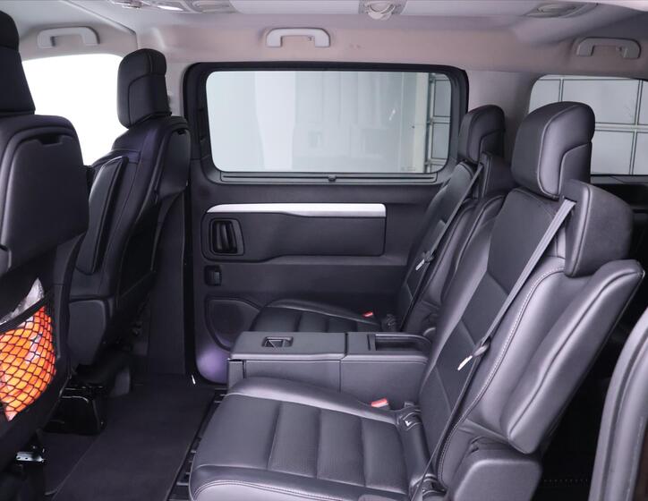 Toyota ProAce Verso 16