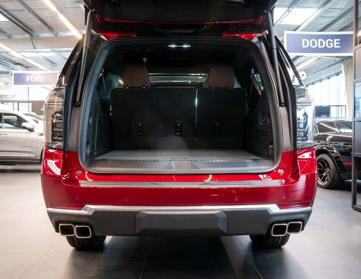 Chevrolet Suburban SUV / Terénní 6,2 l 313 kw