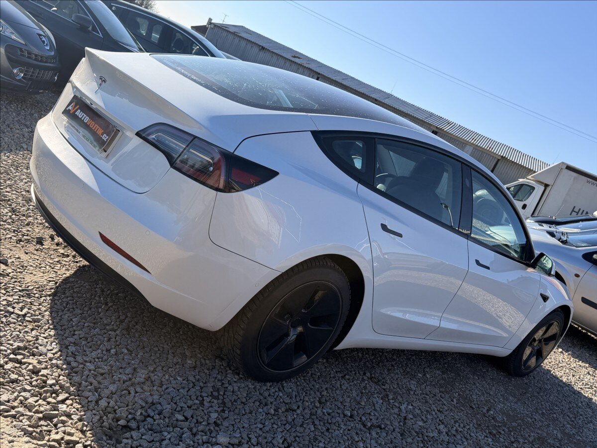 Tesla Model 3 Sedan / Limuzína 0,0 100 kw