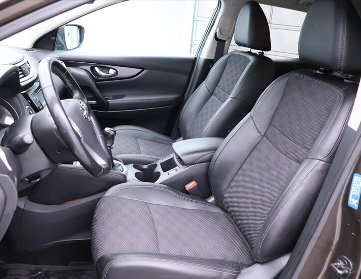 Nissan Qashqai SUV 1,5 l 81 kw