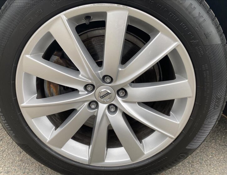 Volvo XC90 SUV / Terénní 2,0 l 173 kw