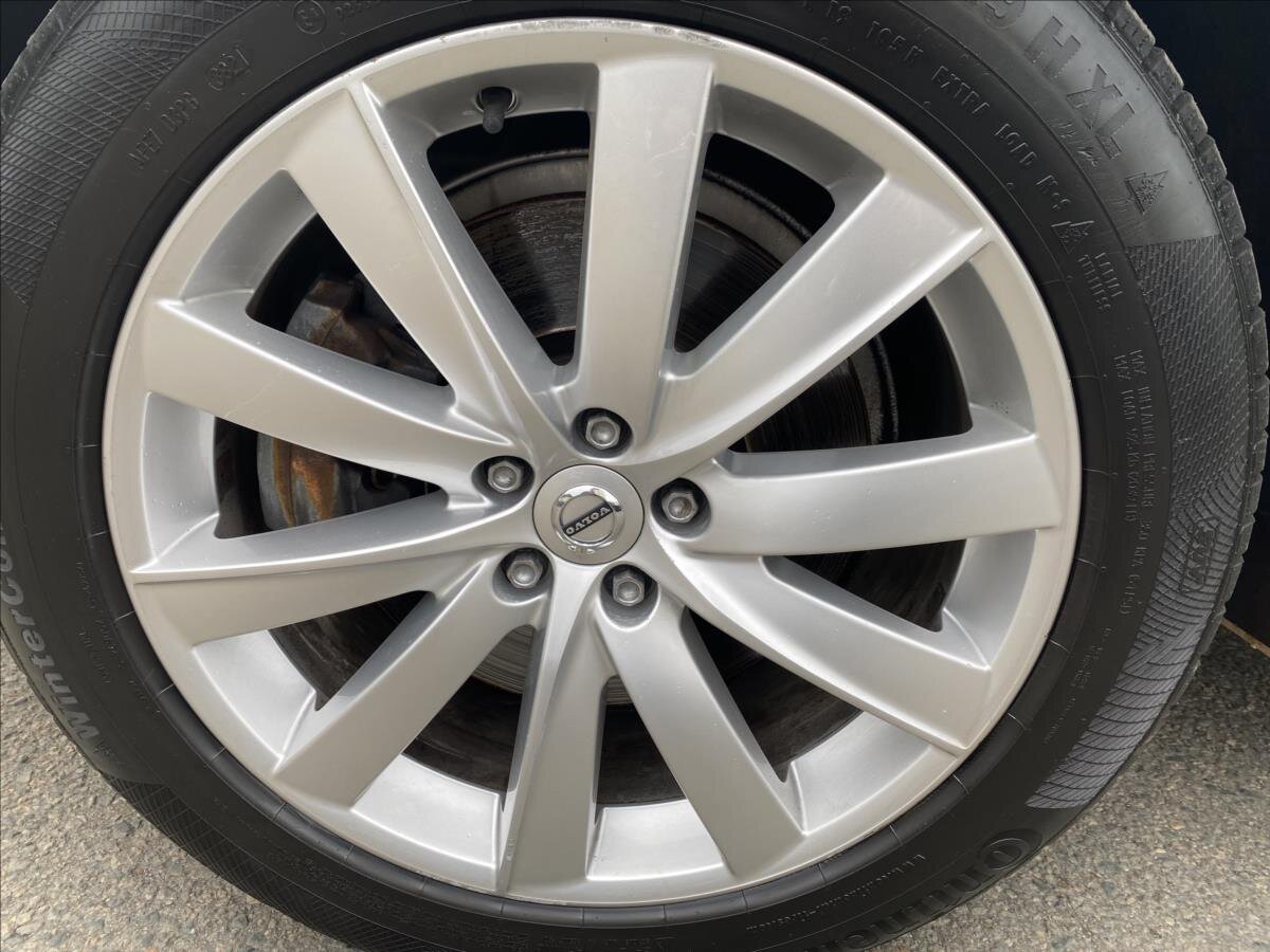 Volvo XC90 SUV / Terénní 2,0 l 173 kw