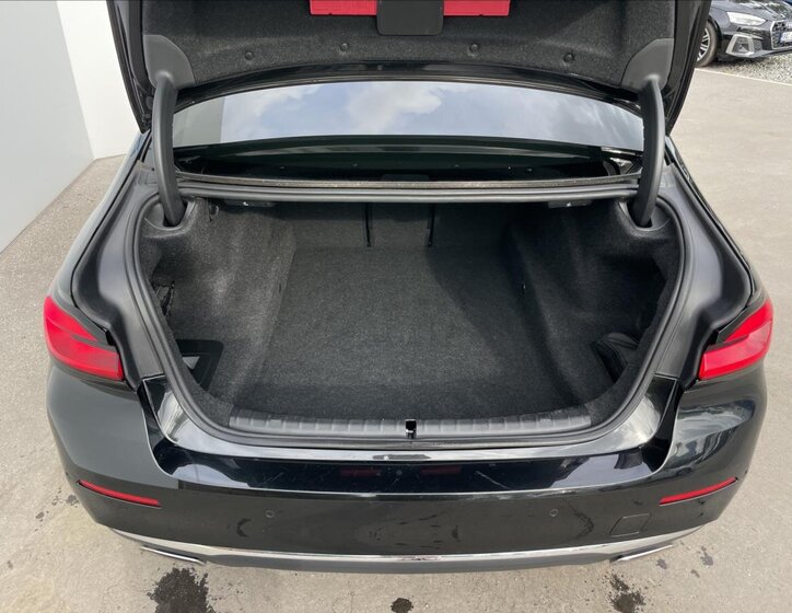 BMW Řada 5 Sedan 3,0 l 250 kw