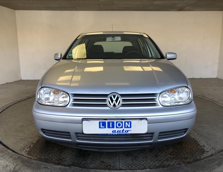 Volkswagen Golf 2