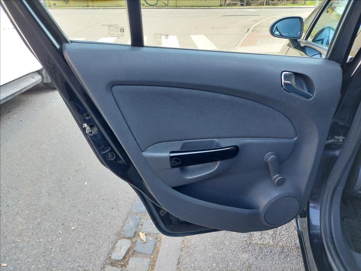 Opel Corsa Hatchback 1,2 l 51 kw