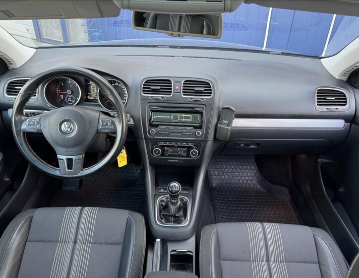 Volkswagen Golf Kombi 1,6 l 77 kw