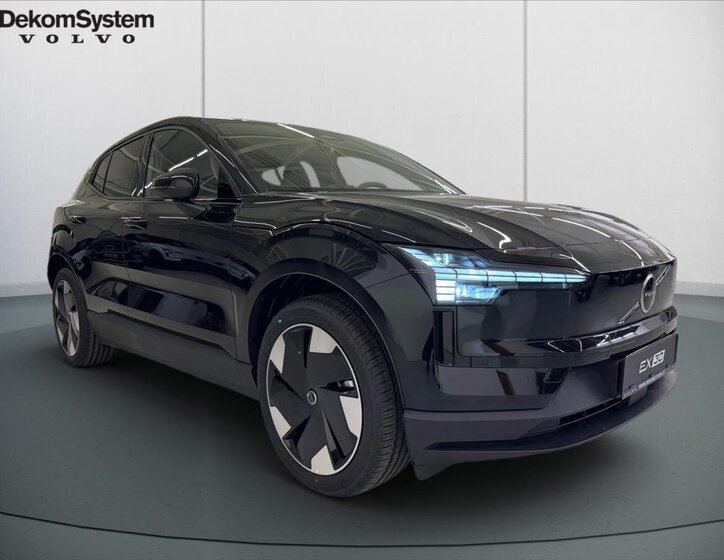 Volvo EX30 SUV / Terénní 0,0 200 kw