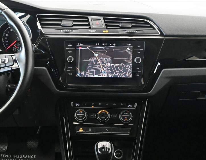 Volkswagen Touran 12