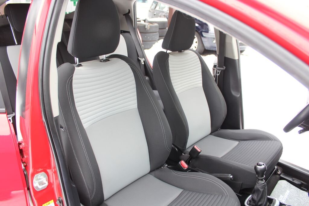 Toyota Yaris Hatchback 1,5 l 82 kw