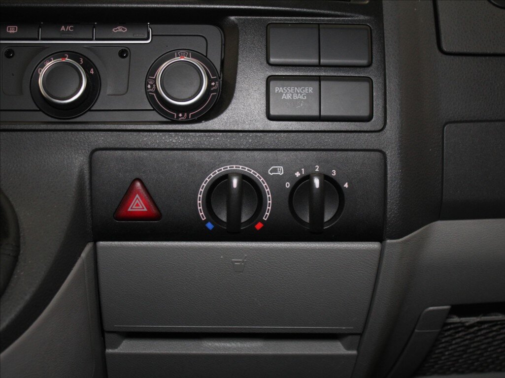 Volkswagen Transporter MPV 2,0 l 103 kw