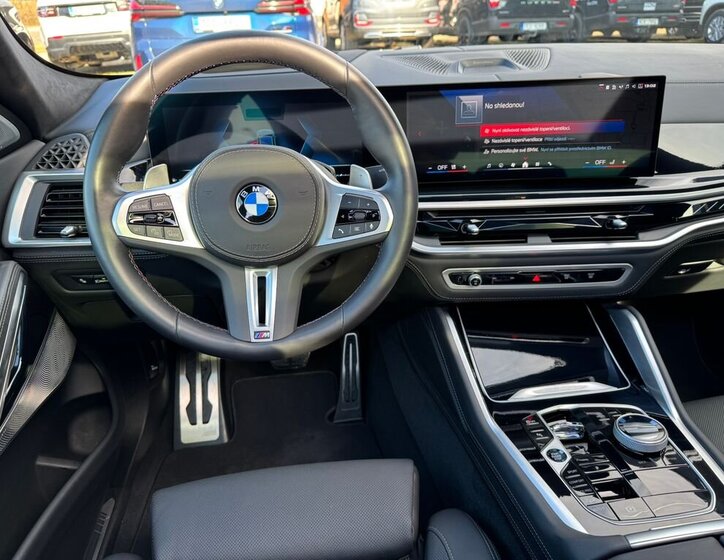 BMW X6 SUV / Terénní 4,4 l 390 kw