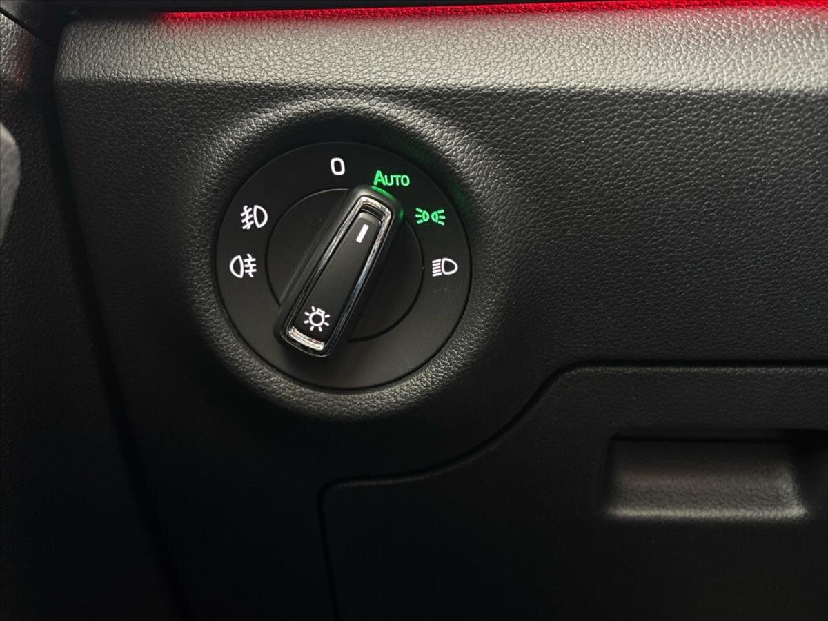 Škoda Scala Hatchback 1,5 l 110 kw