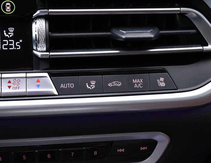 BMW X5 SUV / Terénní 3,0 l 210 kw