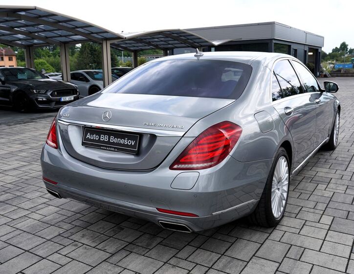 Mercedes-Benz Třídy S 6