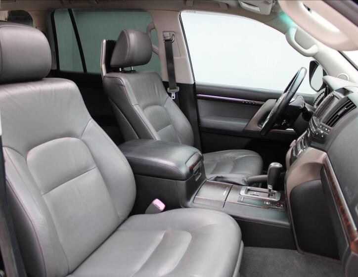 Toyota Land Cruiser 34