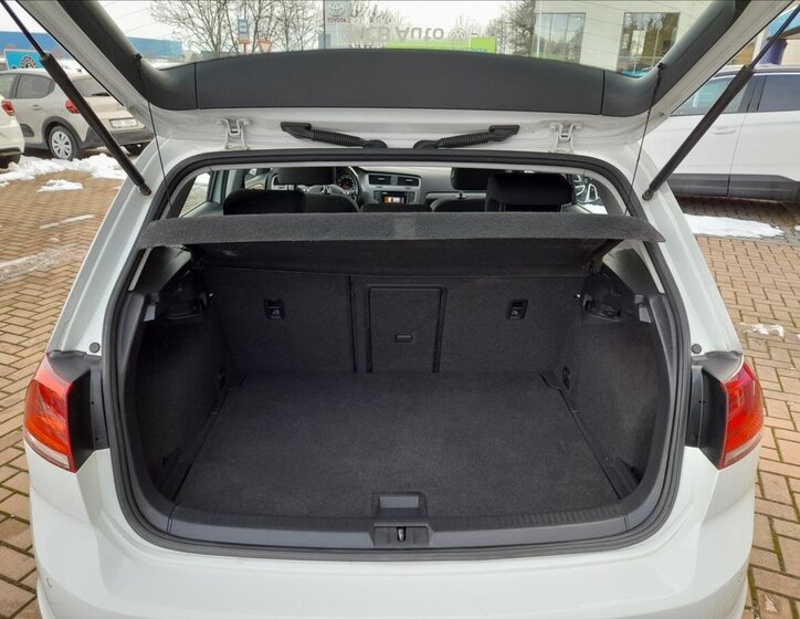 Volkswagen Golf Hatchback 1,2 l 81 kw