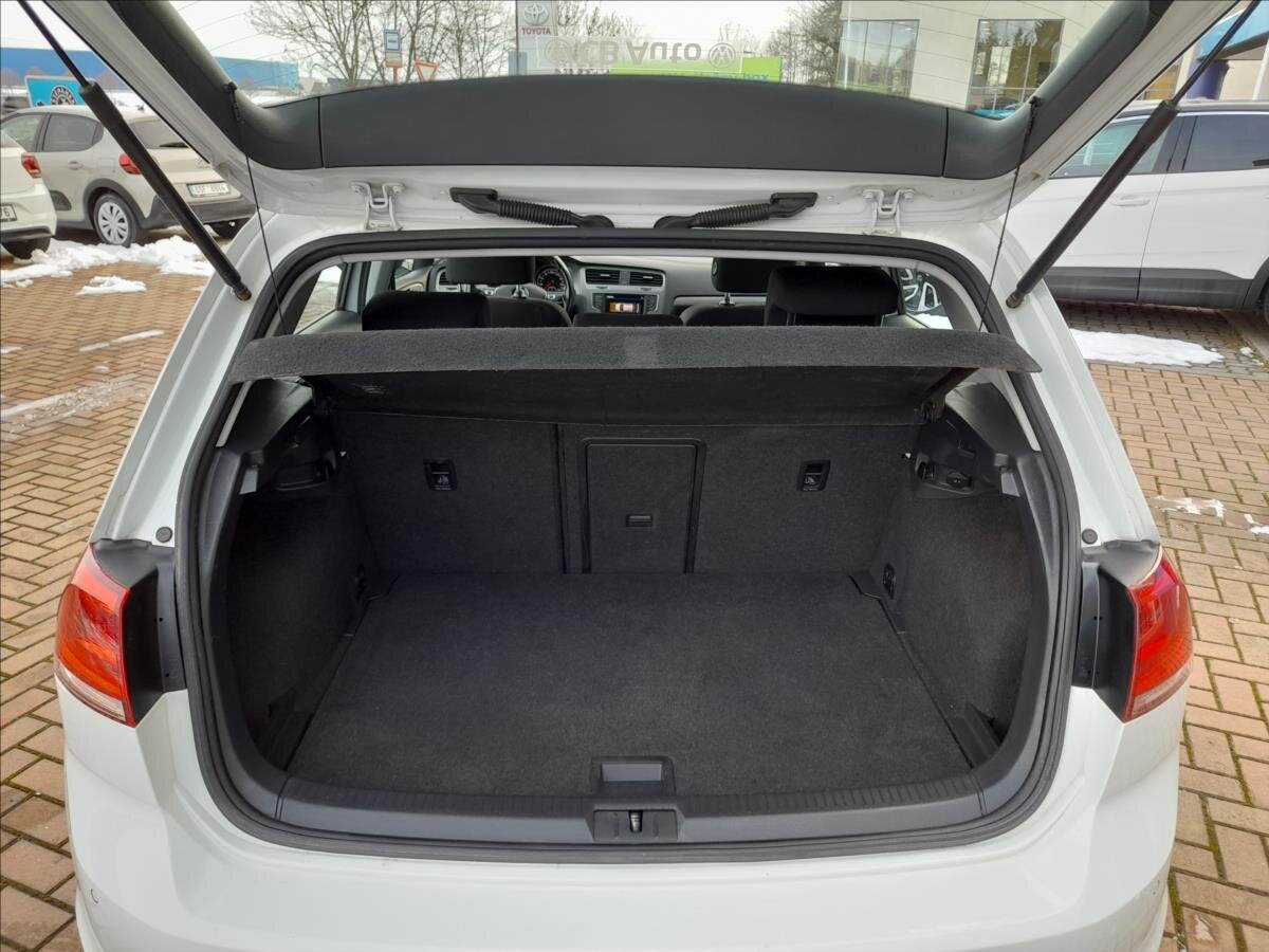 Volkswagen Golf Hatchback 1,2 l 81 kw