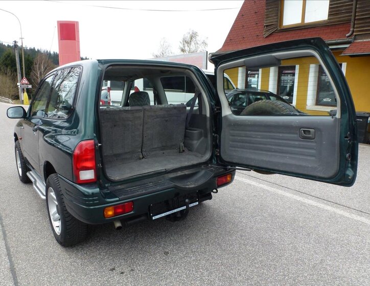 Suzuki Grand Vitara SUV / Terénní 2,0 l 94 kw